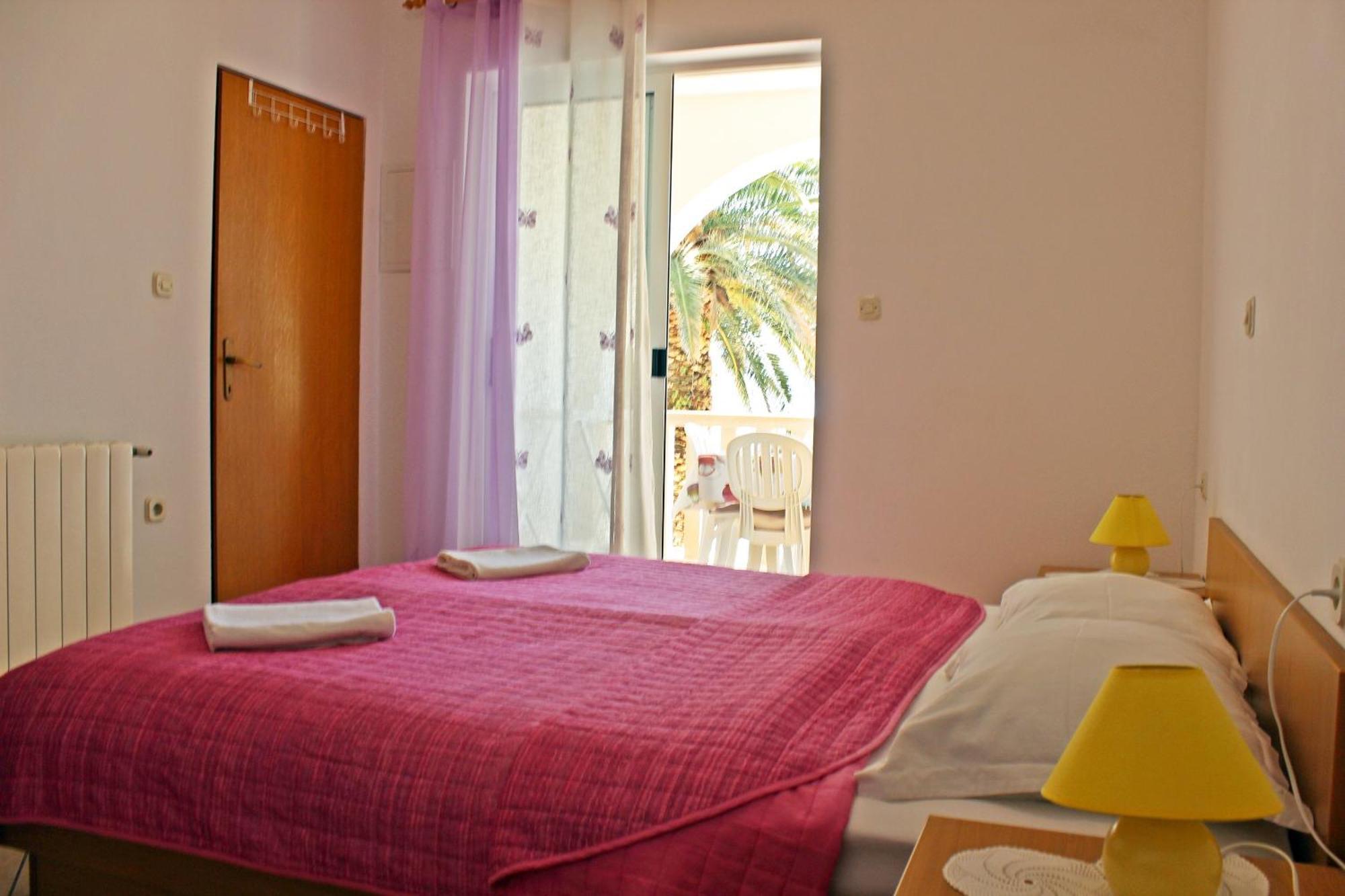 Apartments Pansion Franka Brist Exterior foto