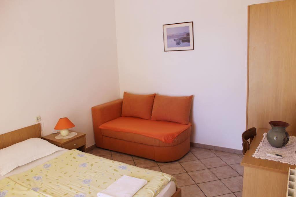 Apartments Pansion Franka Brist Exterior foto